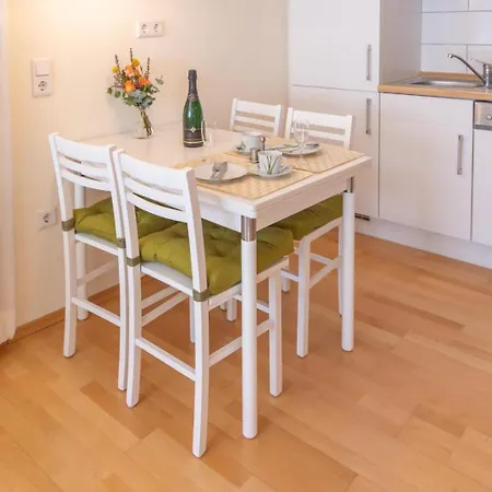 Lejlighed 3 Am Petersberg Neef