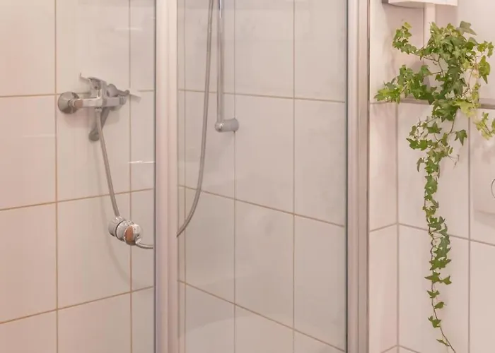 3 Am Petersberg * Neef